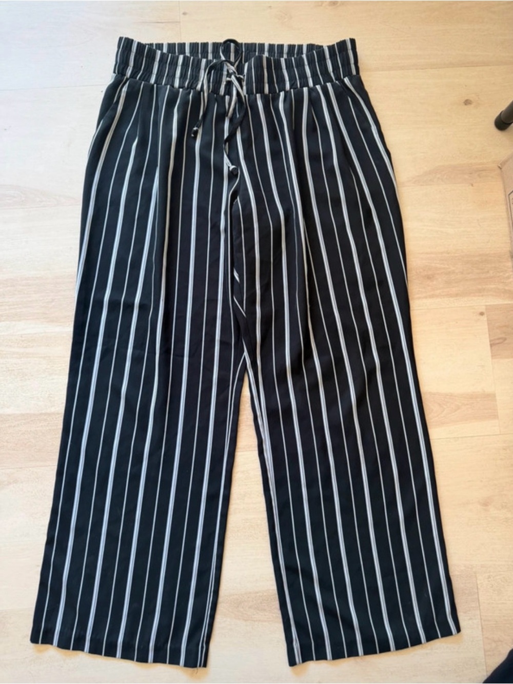 Black & White Pin Stripe Women’s Relaxed Drawstring Wide Leg Linen Pants Size L